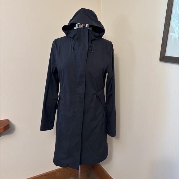 Patagonia Jackets & Blazers - Patagonia Black Hooded Yosemite Falls Trench S